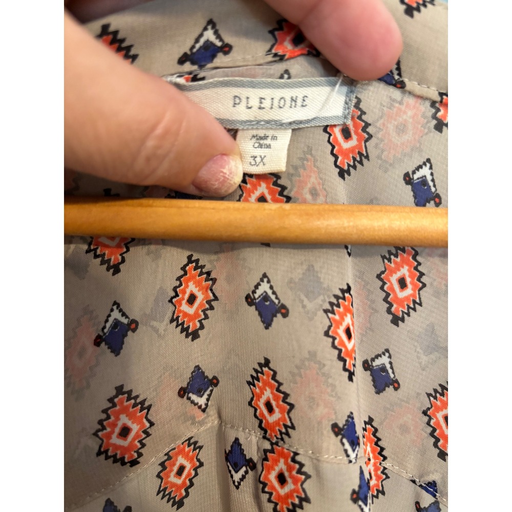 Pleione Womens 3X Tan Geometric Diamond Print Roll Tab Sleeve Blouse Top - Picture 2 of 7